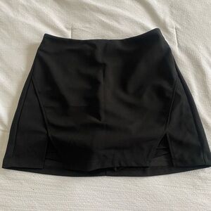 Women’s black mini skirt formal party skort with slits